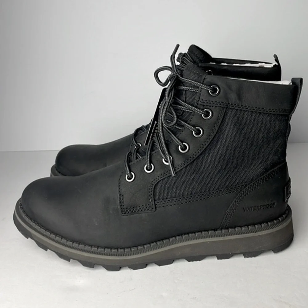 NEW Sorel Madson 2 Field Black Chukka Ankle Boots